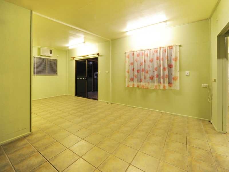 8 Burton Street, Midge Point QLD 4799