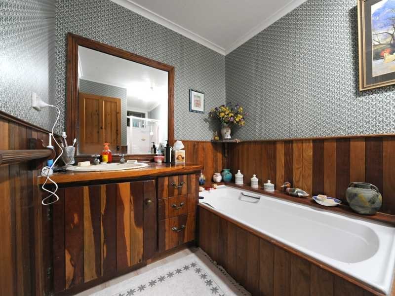 92 Conway Rd, Mount Julian QLD 4800