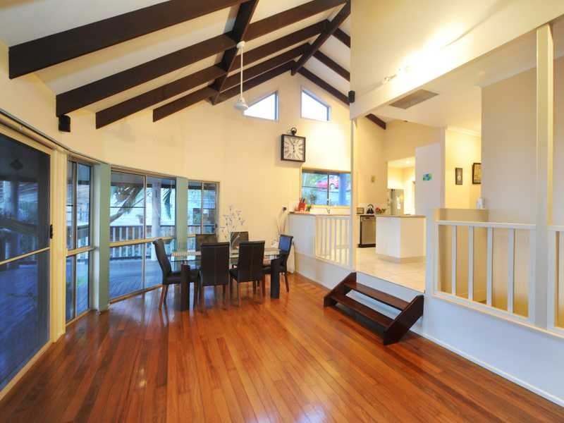 5 Woodwark Crescent, Cannonvale QLD 4802