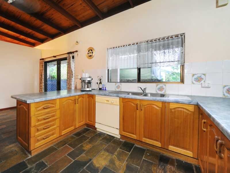 3 Jones Road, Cannonvale QLD 4802