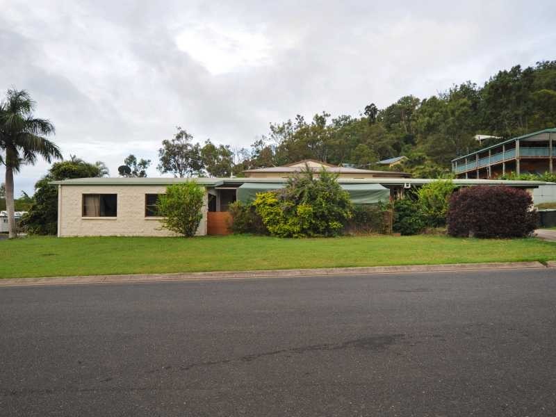 3 Jones Road, Cannonvale QLD 4802