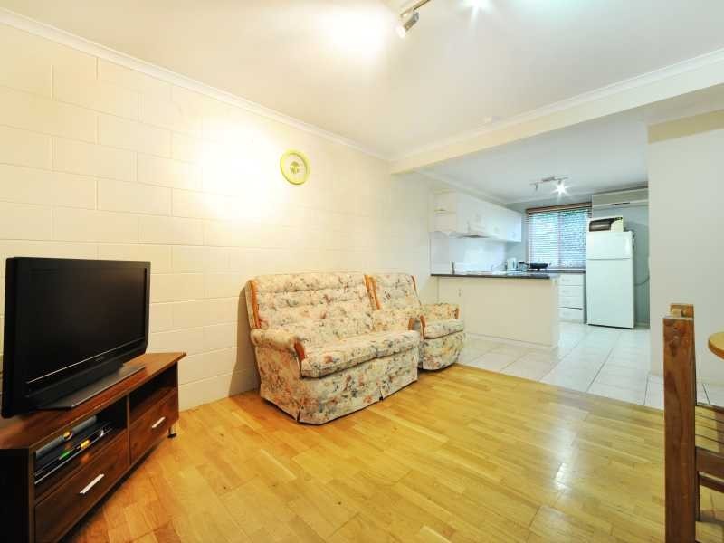 Unit 12/6 St Martins Lane, Cannonvale QLD 4802