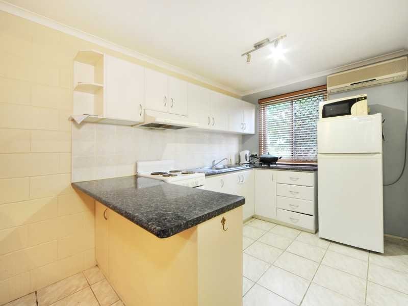 Unit 12/6 St Martins Lane, Cannonvale QLD 4802