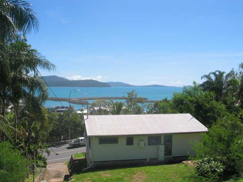 17 Airlie Crescent, Airlie Beach QLD 4802
