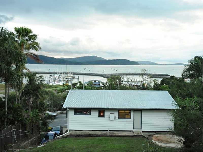 17 Airlie Crescent, Airlie Beach QLD 4802
