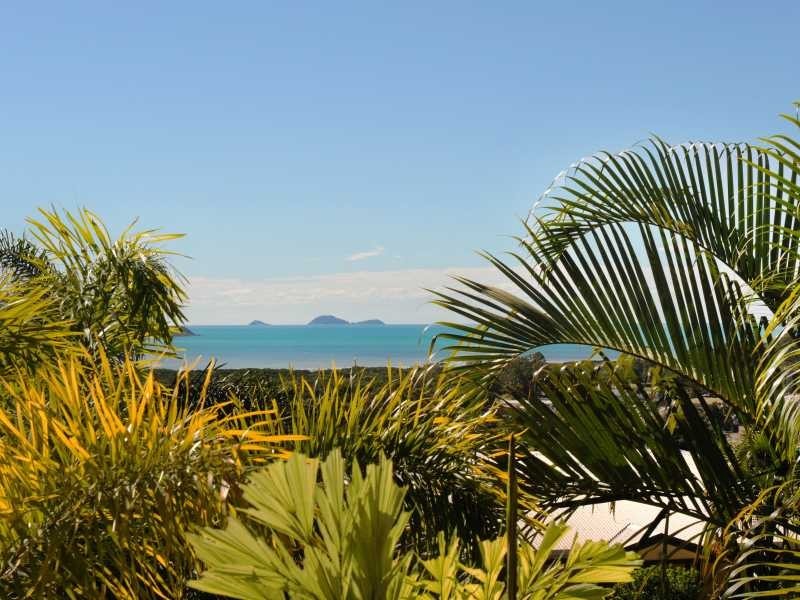 3 Whitehaven Crescent, Cannonvale QLD 4802