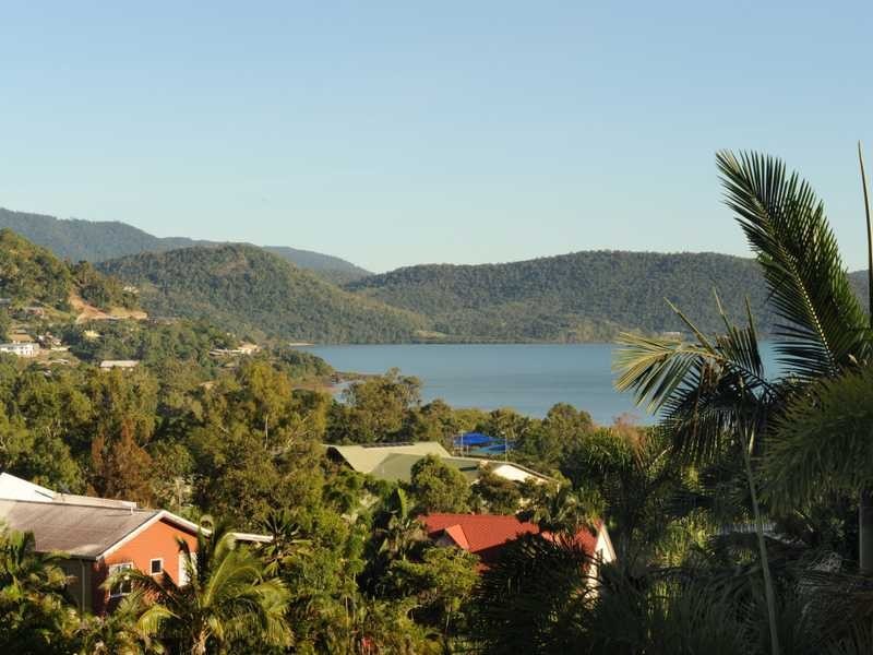 7 Gregory Court, Cannonvale QLD 4802