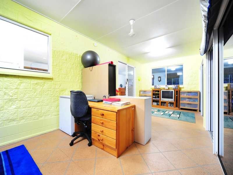10 Mandalay Road, Jubilee Pocket QLD 4802