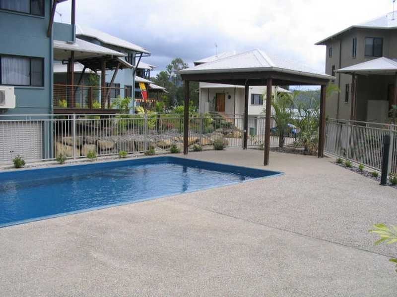 Unit 8/14 Altman Avenue, Cannonvale QLD 4802
