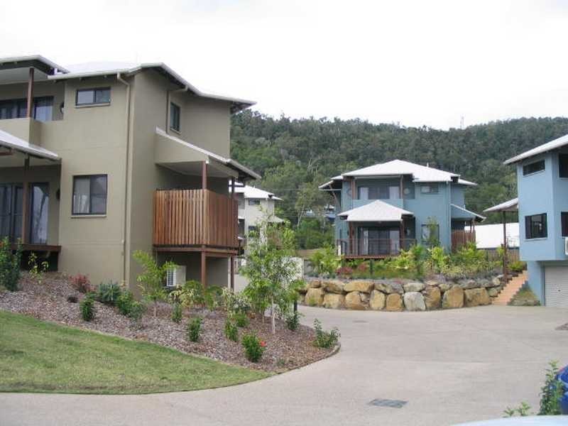 Unit 8/14 Altman Avenue, Cannonvale QLD 4802