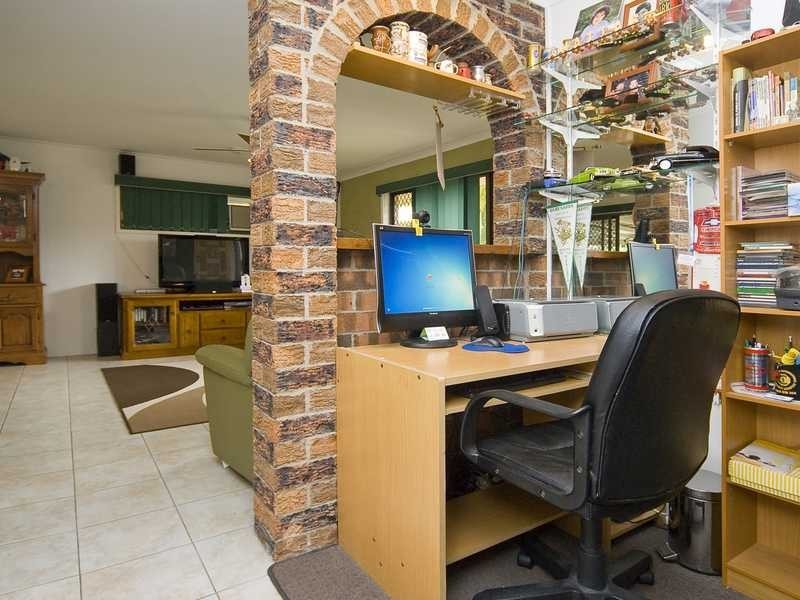 2 Epson Court, Daisy Hill QLD 4127