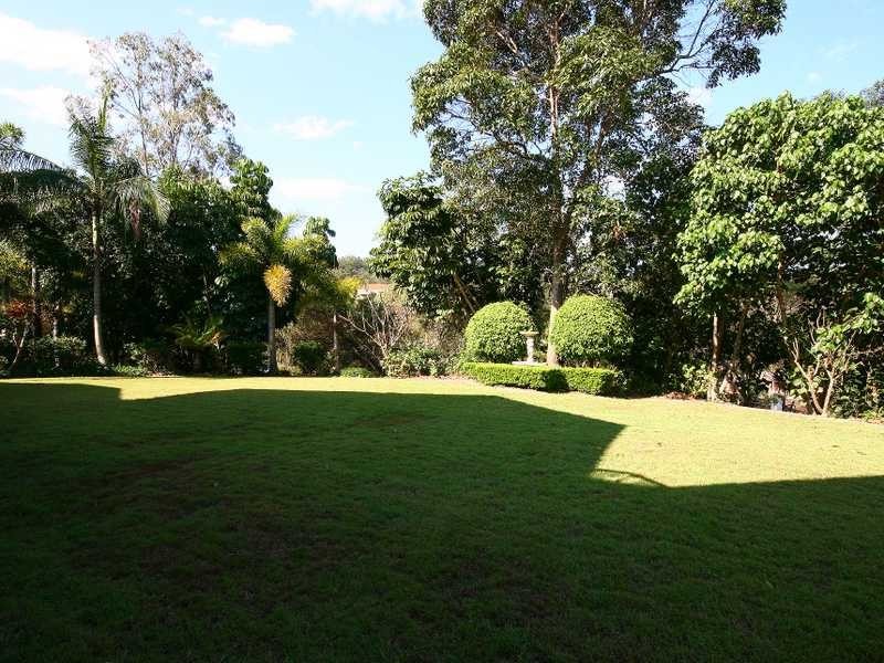 17 Paraburdoo Cres, Shailer Park QLD 4128