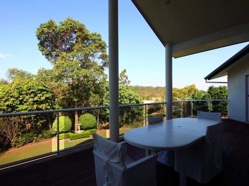 17 Paraburdoo Cres, Shailer Park QLD 4128