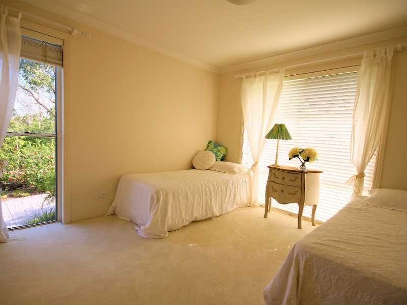 17 Paraburdoo Cres, Shailer Park QLD 4128