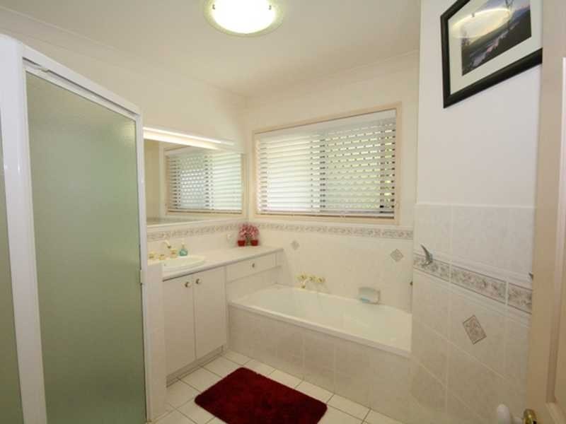 1 Charnley Court, Shailer Park QLD 4128