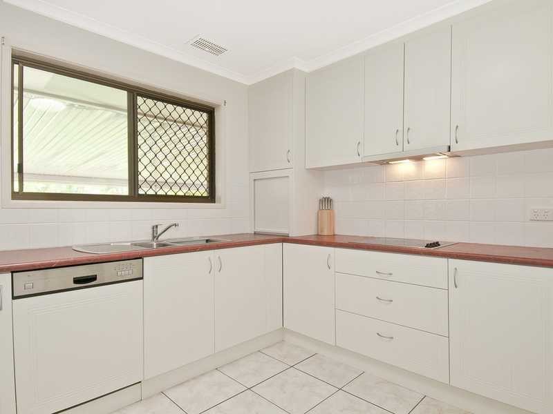 15 Drake Road, Springwood QLD 4127