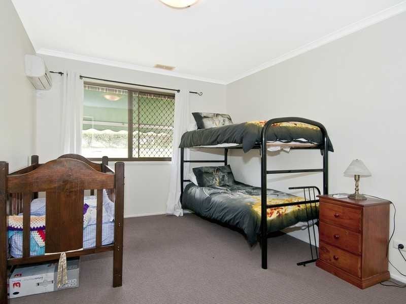 15 Drake Road, Springwood QLD 4127