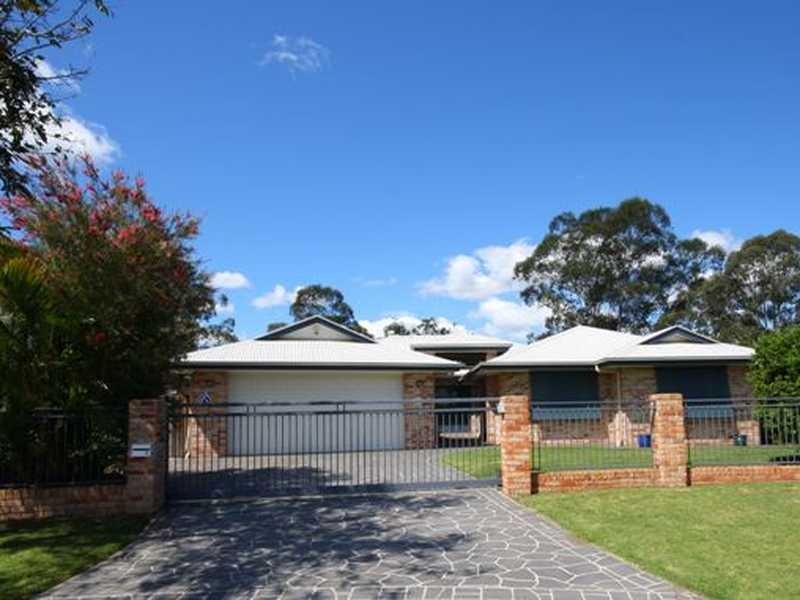 9 Fairway Drive, Meadowbrook QLD 4131