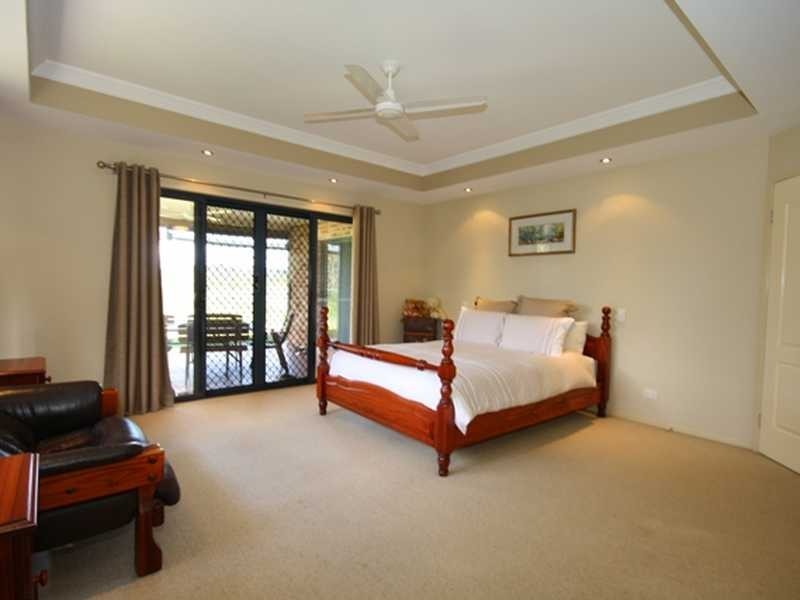 9 Fairway Drive, Meadowbrook QLD 4131