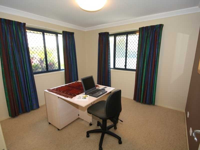 9 Fairway Drive, Meadowbrook QLD 4131