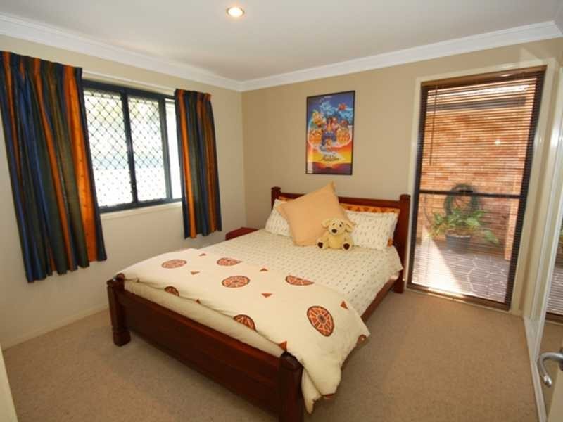 9 Fairway Drive, Meadowbrook QLD 4131