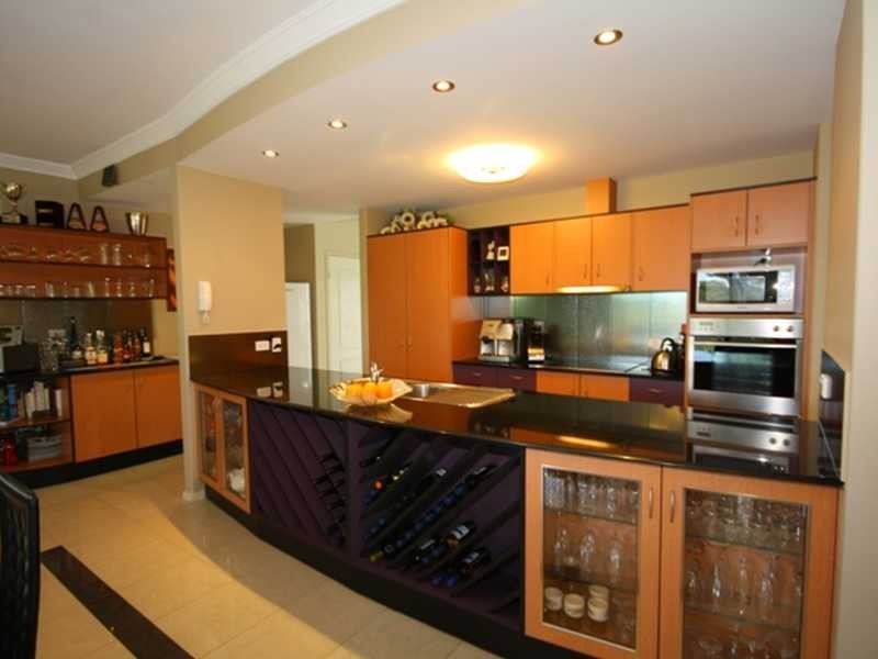9 Fairway Drive, Meadowbrook QLD 4131