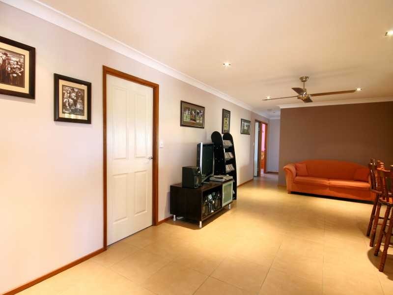 30 Loffs Road, Loganholme QLD 4129