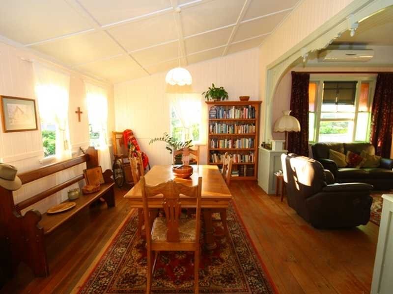 245 Springwood Road, Springwood QLD 4127