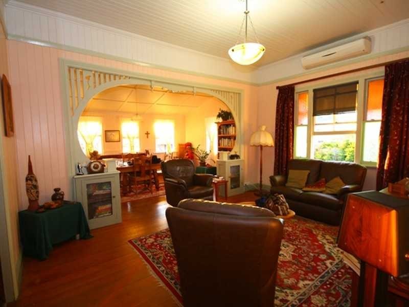 245 Springwood Road, Springwood QLD 4127