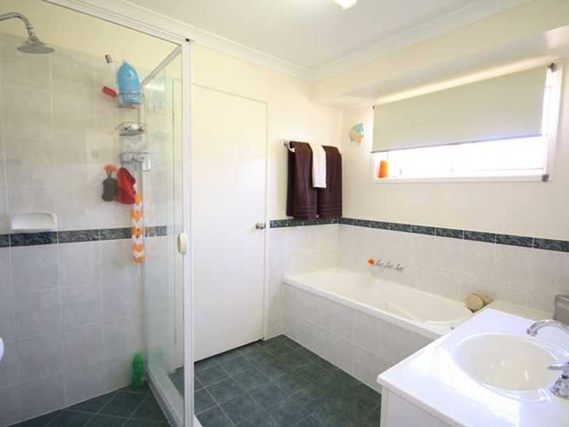 12 Myrtle Street, Waterford West QLD 4133