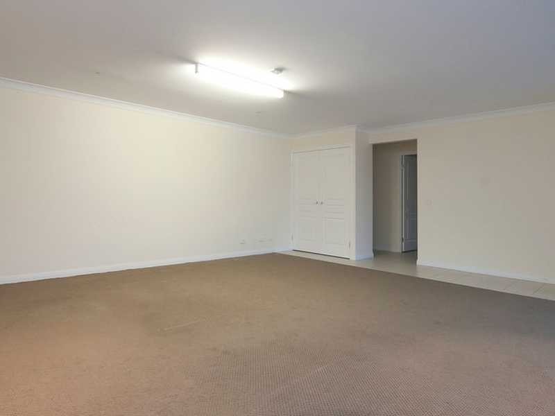 3 John Markwell Parade, Daisy Hill QLD 4127