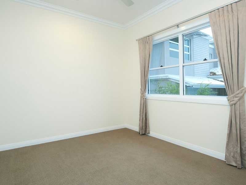 3 John Markwell Parade, Daisy Hill QLD 4127