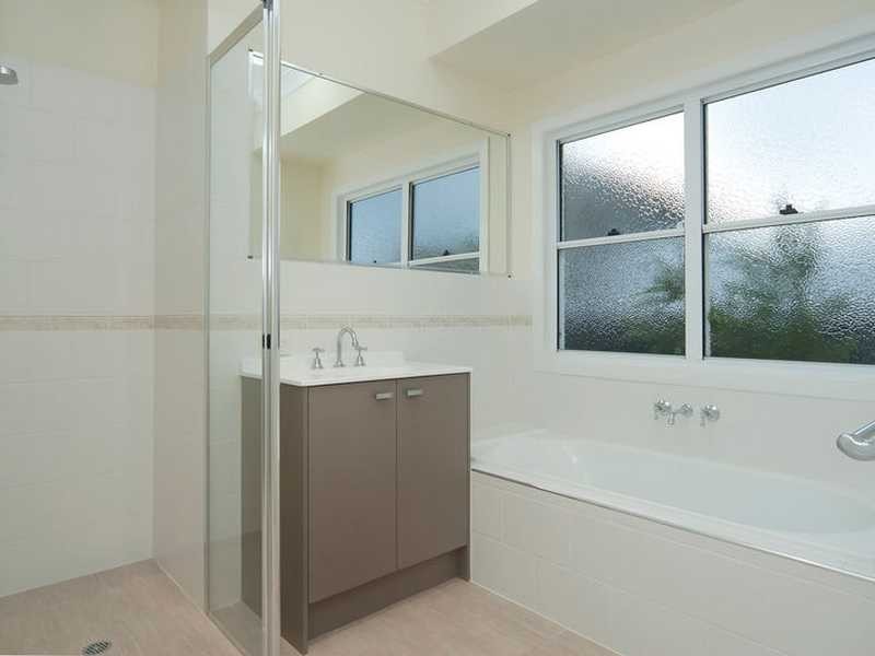 3 John Markwell Parade, Daisy Hill QLD 4127