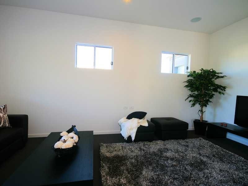 35 Yarabah Crescent, Shailer Park QLD 4128