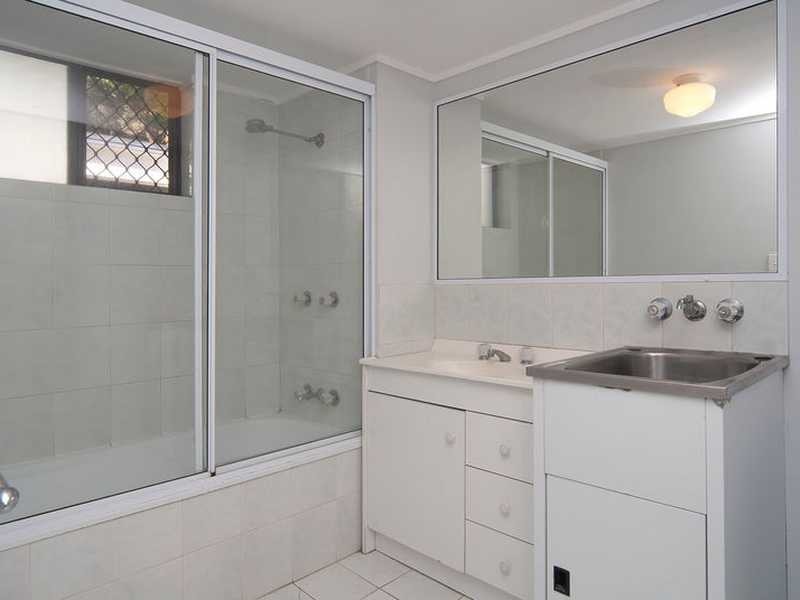 28/167 John Paul Drive, Springwood QLD 4127