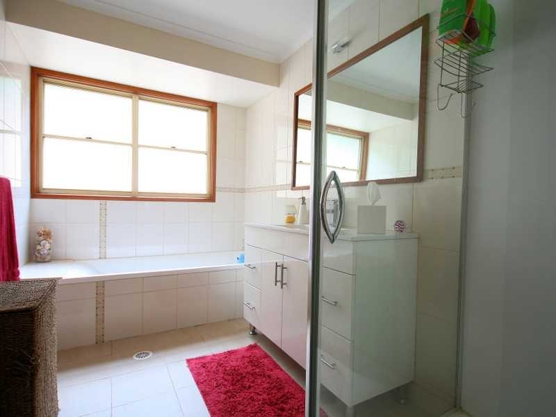 10 Rocklily Court, Shailer Park QLD 4128