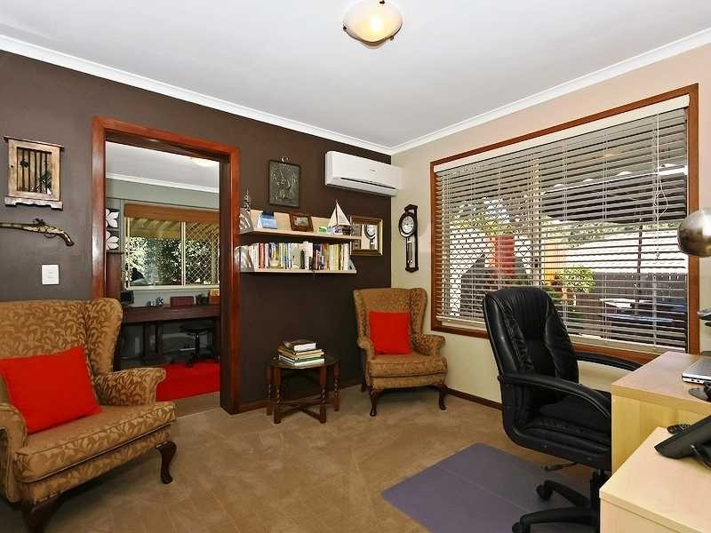 1 Labrador Court, Shailer Park QLD 4128