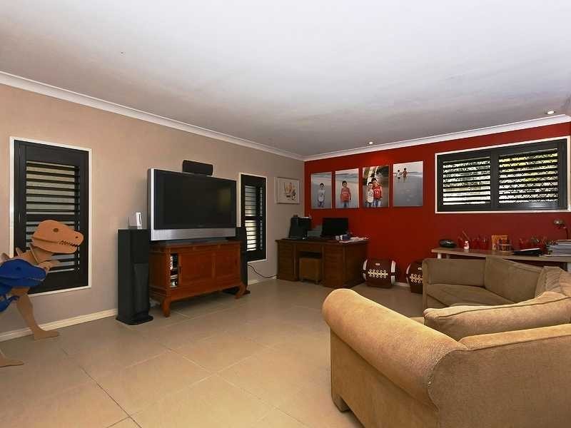 3 Labrador Court, Shailer Park QLD 4128