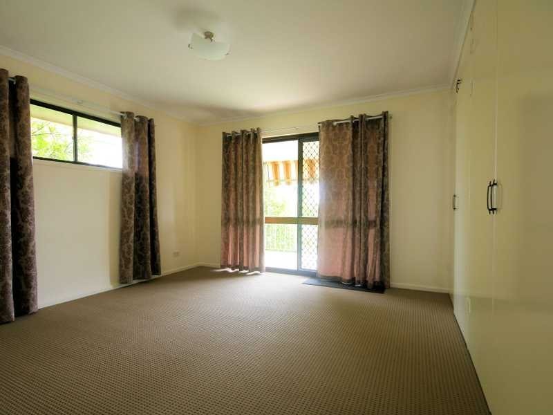 54 Barbaralla Drive, Springwood QLD 4127