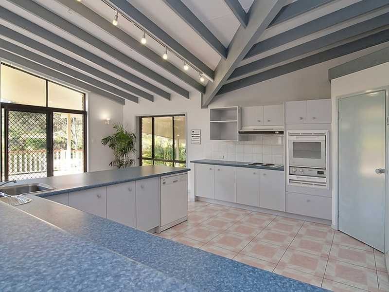 13 Paraburdoo Crescent, Shailer Park QLD 4128