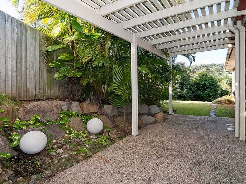 13 Paraburdoo Crescent, Shailer Park QLD 4128