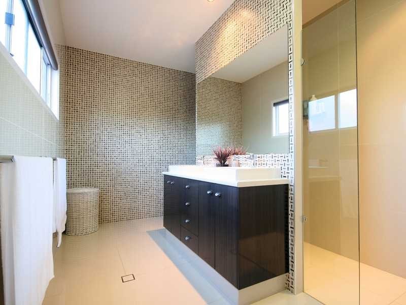 33 Yarabah Crescent, Shailer Park QLD 4128