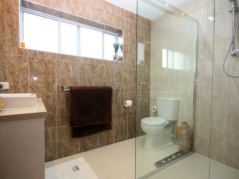 33 Yarabah Crescent, Shailer Park QLD 4128