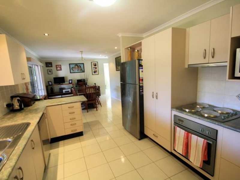 9 Haymer Court, Meadowbrook QLD 4131