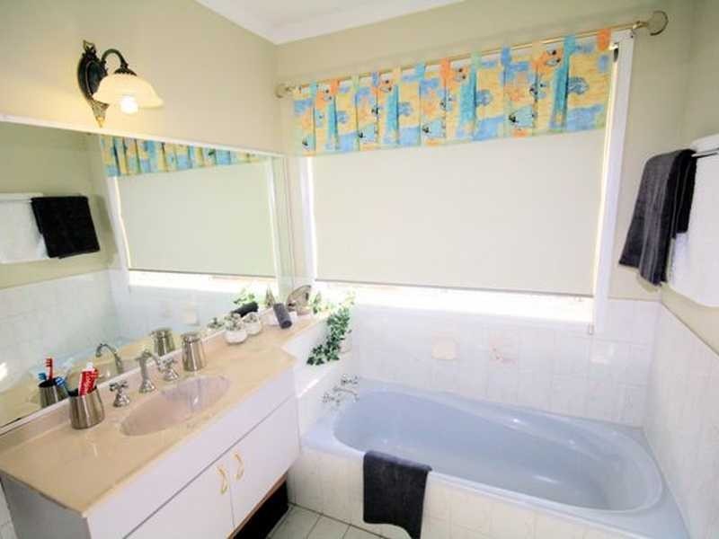 9 Haymer Court, Meadowbrook QLD 4131