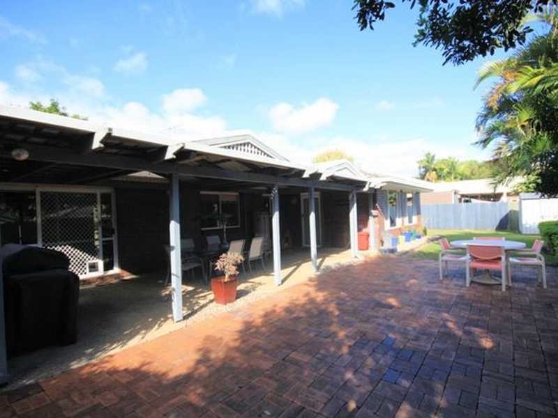9 Haymer Court, Meadowbrook QLD 4131