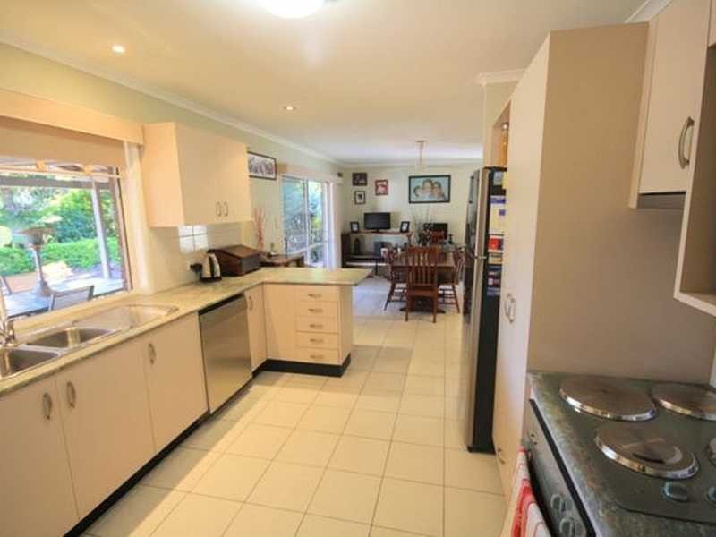 9 Haymer Court, Meadowbrook QLD 4131