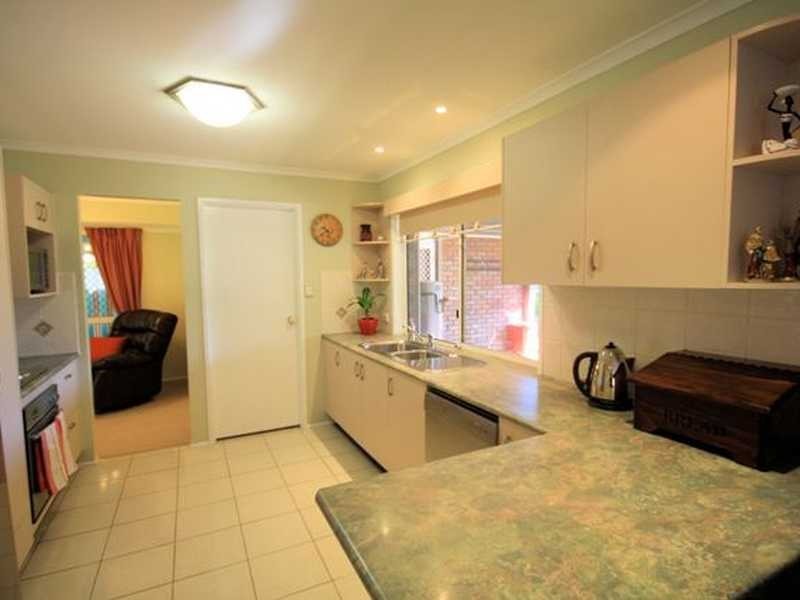 9 Haymer Court, Meadowbrook QLD 4131