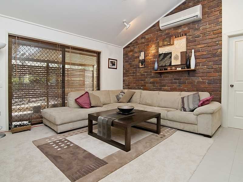3/16 Dorset Drive, Springwood QLD 4127