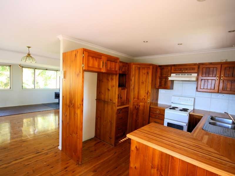 31 Winnetts Rd, Daisy Hill QLD 4127